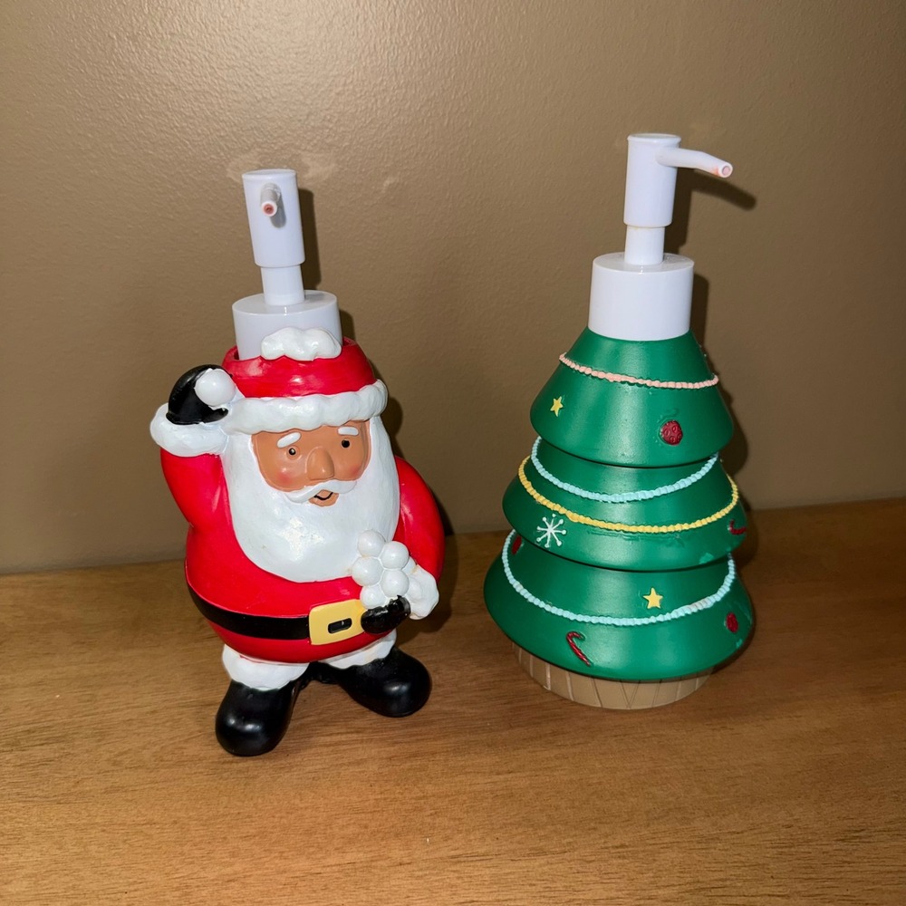 Christmas Soap Dispenser Set Santa Claus and Decorated Christmas Tree Duo